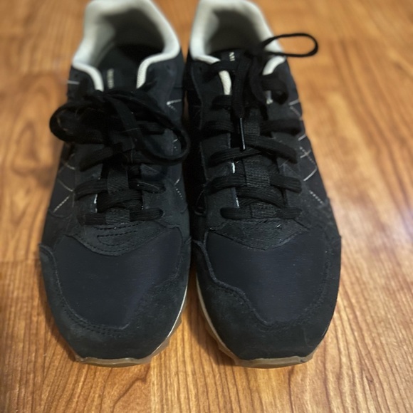 Merrell Black Athletic Shoes - Picture 1 of 4